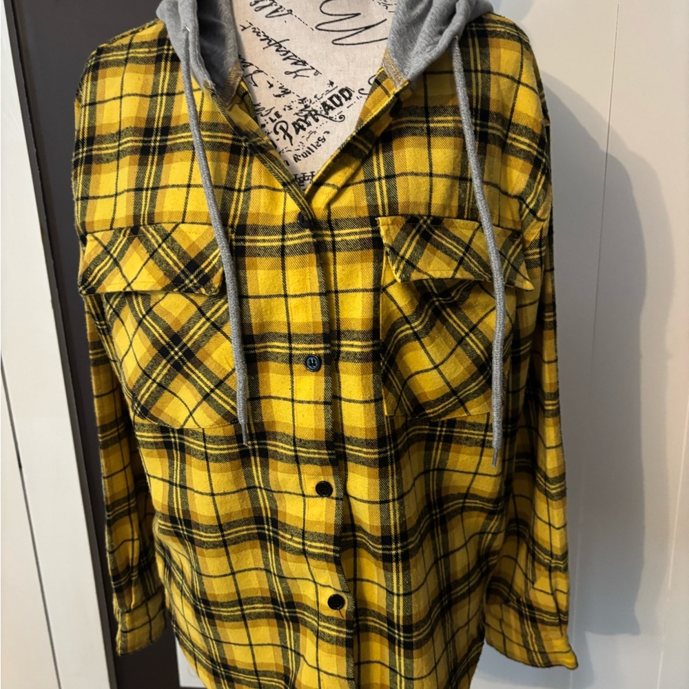 Forever 21 Yellow and Black Plaid Hooded Flannel Skirt